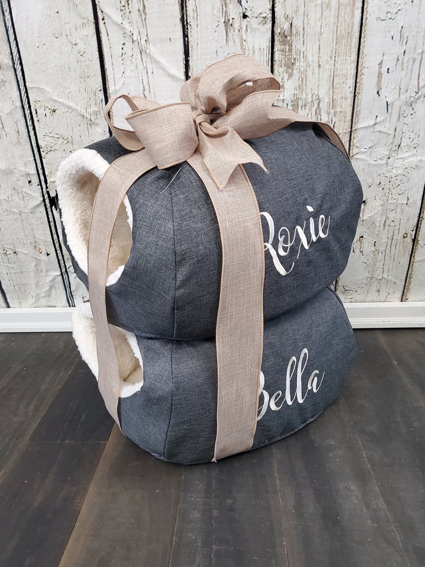 Embroidered Deluxe Pet Bed for Cat or Small Dogs