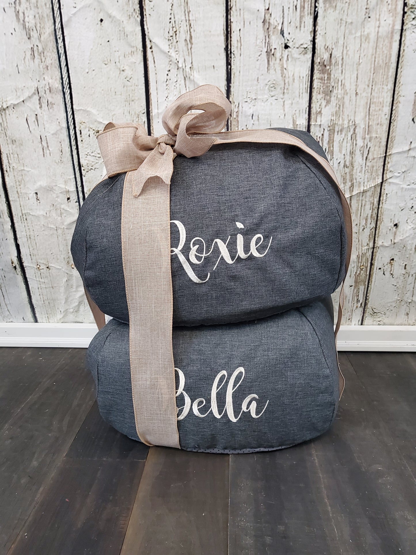 Embroidered Deluxe Pet Bed for Cat or Small Dogs