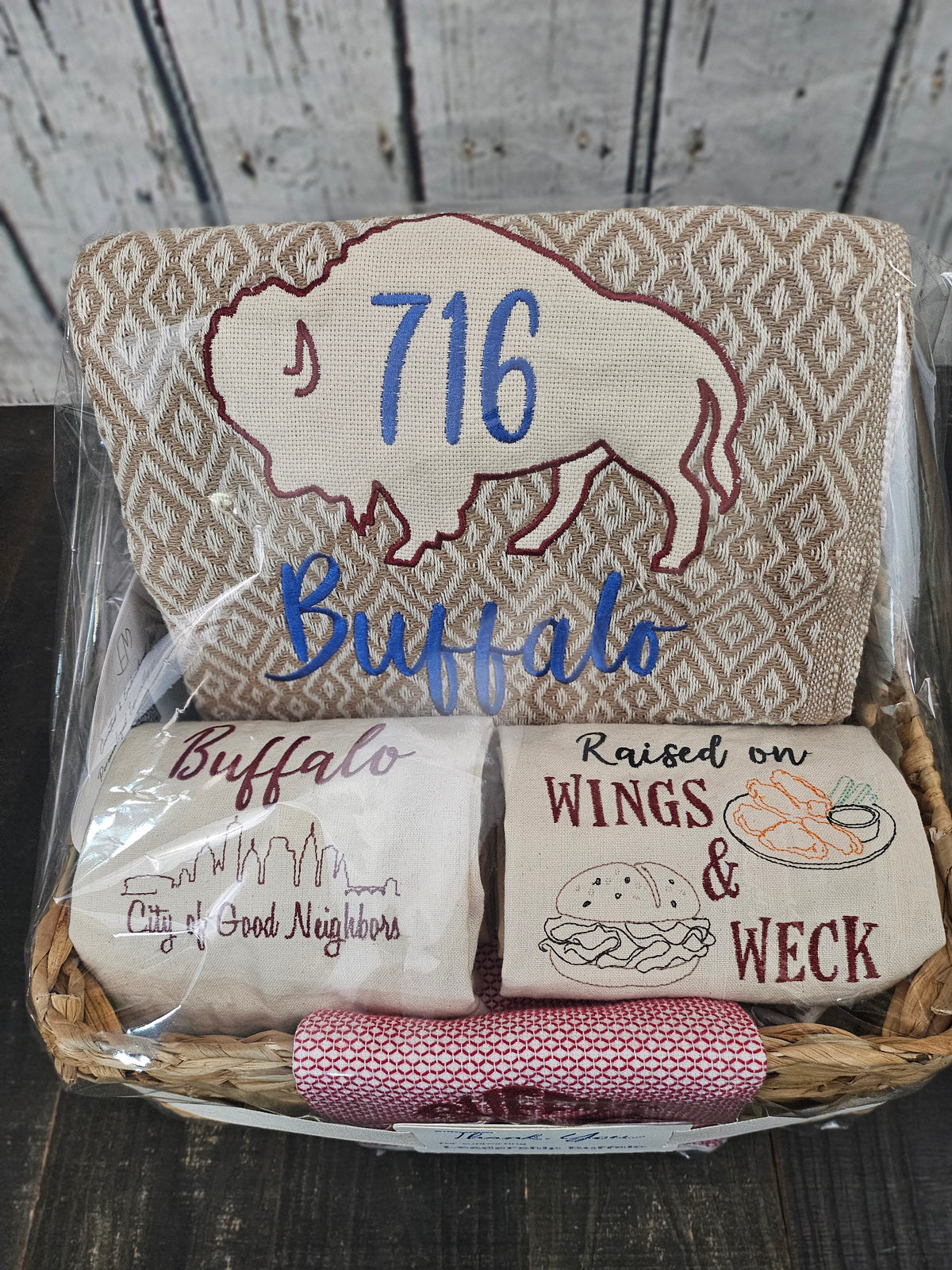 Buffalo NY Gift Basket with Beige Throw Blanket & 3 towels | Buffalo Signature Collection